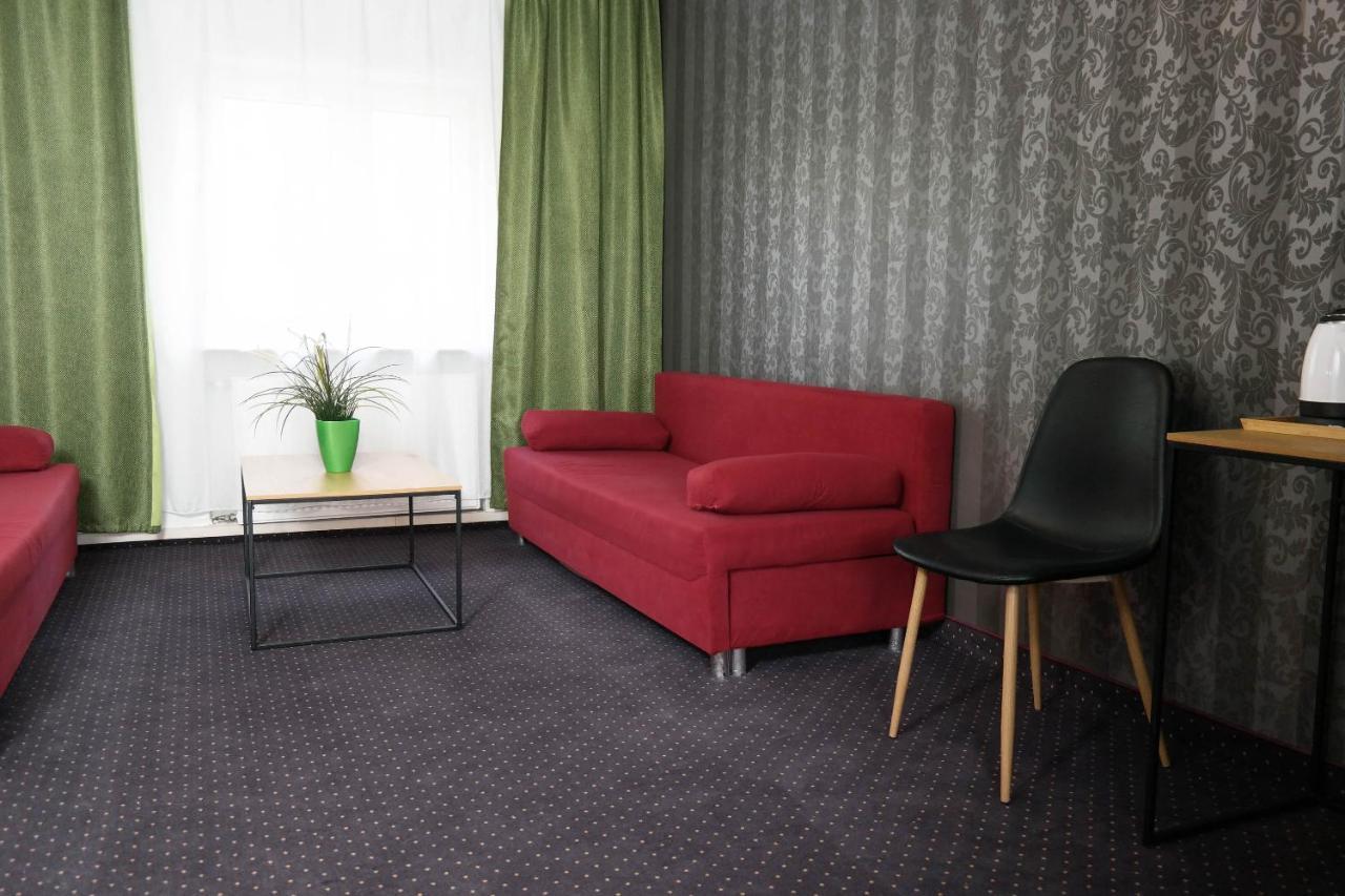 Hotel George ナダジン エクステリア 写真