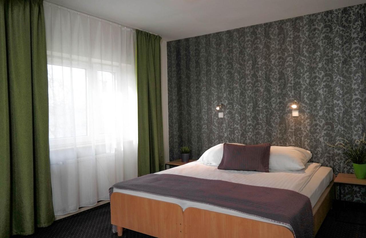 Hotel George ナダジン エクステリア 写真